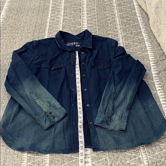 Button down top - Picture 2 of 4